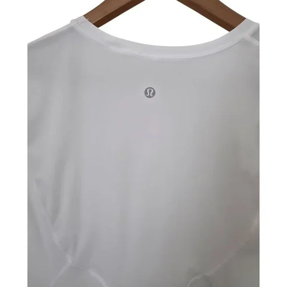 Lululemon Into the Sun White Short Sleeve Athleisure Short Sleeve Tee Top Sz  8 - Picture 6 of 9